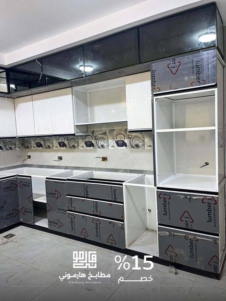 مطابخ كلادينج اسود